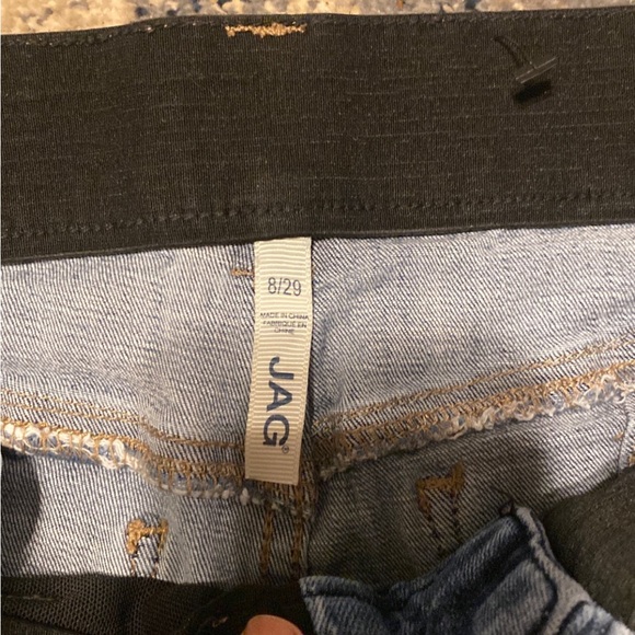 High Rise Jag Skinny Jeans Size 8 - Picture 7 of 11